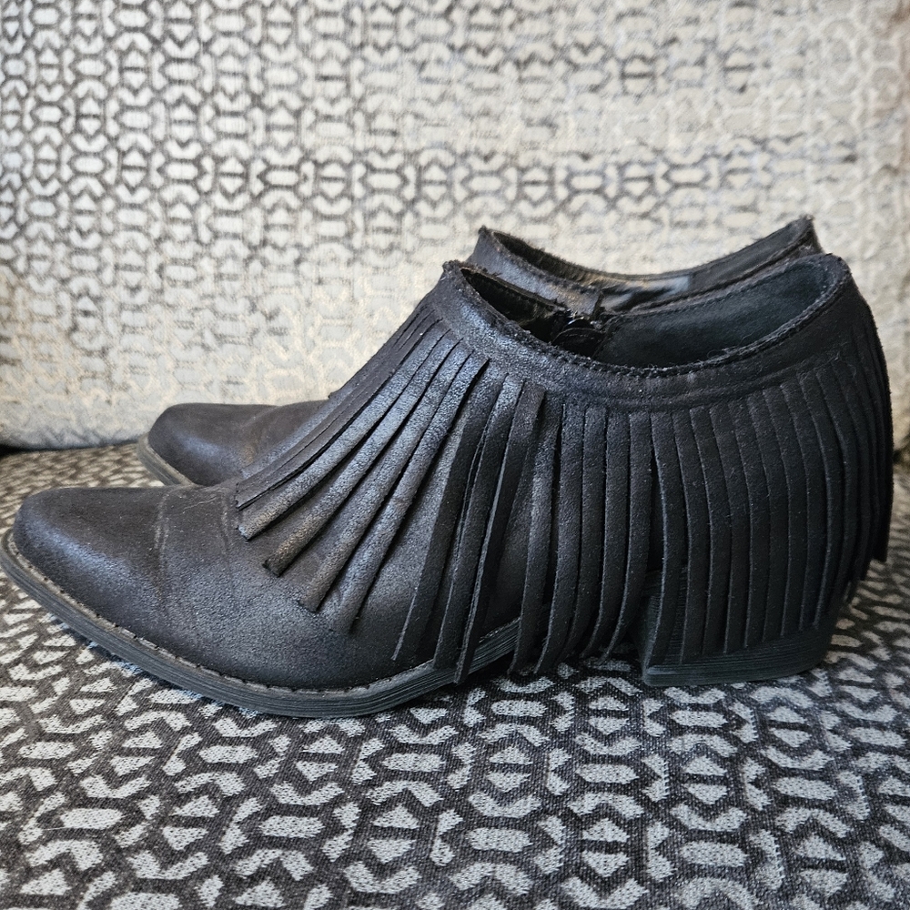 Coconuts by Matisse Black Fringe Ankle Boots, Sz 7.5, Like New